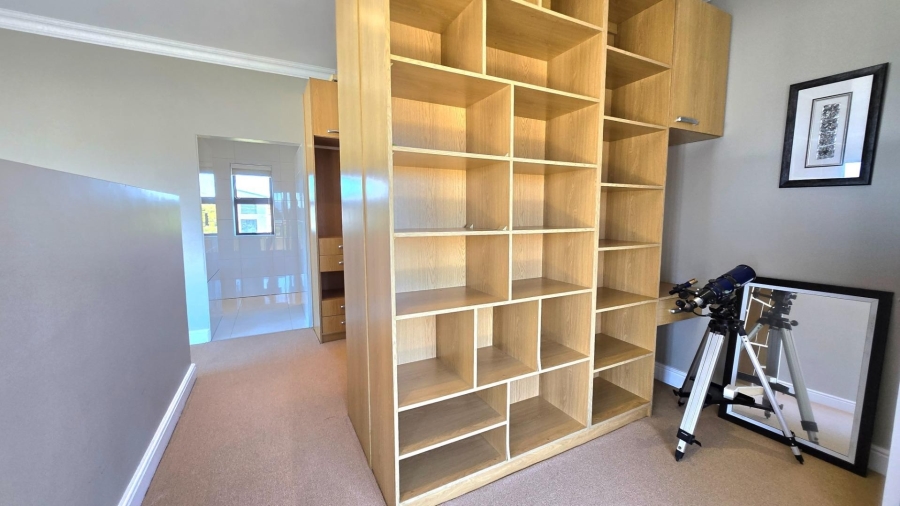 4 Bedroom Property for Sale in Kleinbaai Western Cape